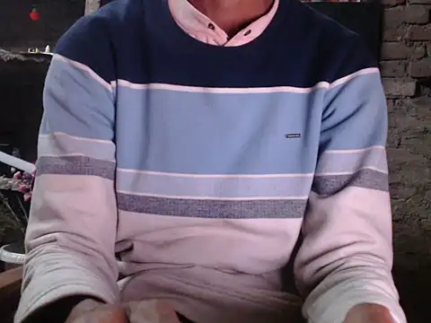 Snapshot of ThethunderPo chatting on February 2025 03:34:01 PM ThethunderPo online show from February 2025 03:34:01 PM