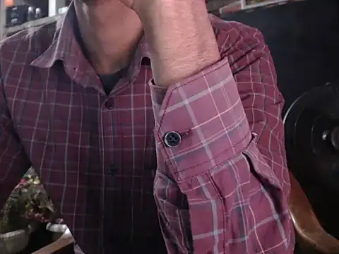 Snapshot of ThethunderPo chatting on February 2025 03:32:02 PM ThethunderPo online show from February 2025 03:32:02 PM