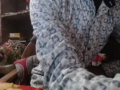 Snapshot of ThethunderPo chatting on February 2025 03:14:02 PM ThethunderPo online show from February 2025 03:14:02 PM