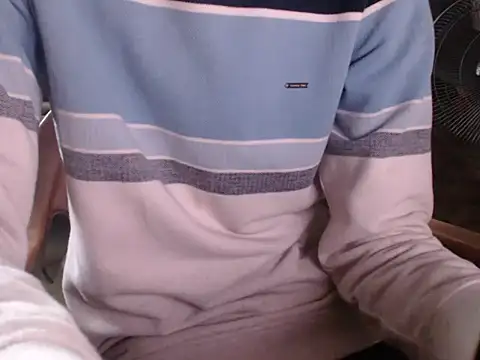 Snapshot of ThethunderPo chatting on February 2025 01:37:01 AM ThethunderPo online show from February 2025 01:37:01 AM