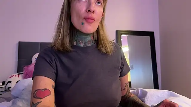 Snapshot of airgeadx chatting on November 2025 10:31:01 PM airgeadx online show from November 2025 10:31:01 PM