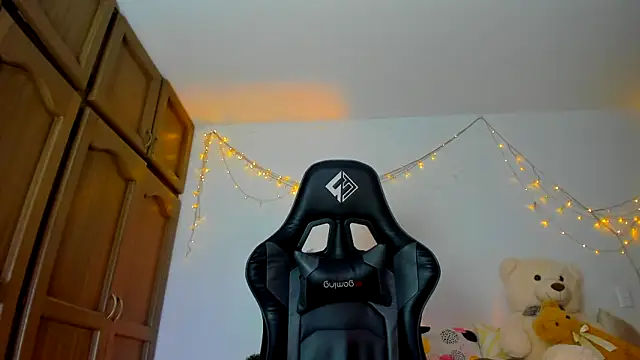 Susan Foxx online show from January 2025 11:17:01 PM