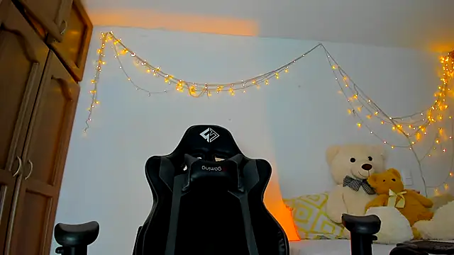 Susan Foxx online show from January 2025 11:22:02 PM