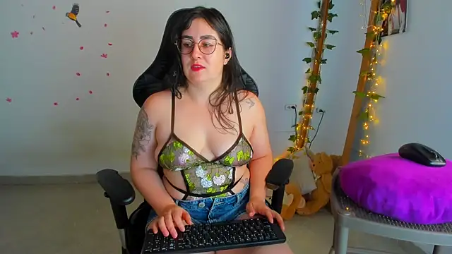 Susan Foxx online show from March 2026 05:20:02 PM