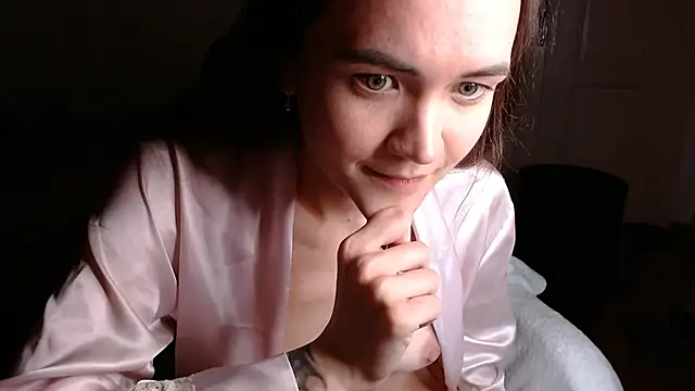 Snapshot of EvelynGG chatting on January 2025 07:13:02 AM EvelynGG online show from January 2025 07:13:02 AM