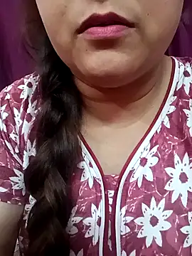 Snapshot of naughtymadam chatting on December 2024 05:18:02 AM naughtymadam online show from December 2024 05:18:02 AM