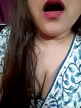 Snapshot of naughtymadam chatting on February 2025 05:29:02 AM naughtymadam online show from February 2025 05:29:02 AM