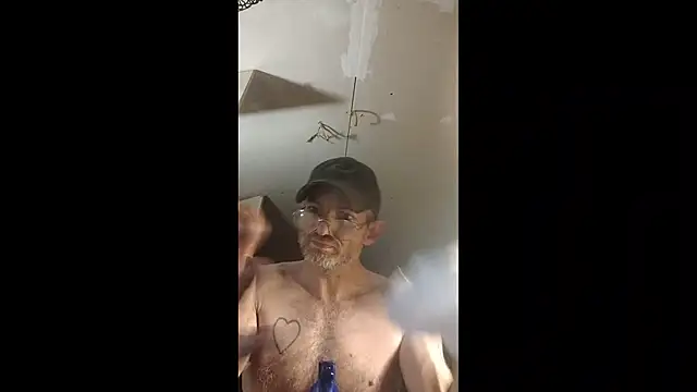 Snapshot of ROBERT0516 chatting on November 2025 04:26:02 AM ROBERT0516 online show from November 2025 04:26:02 AM