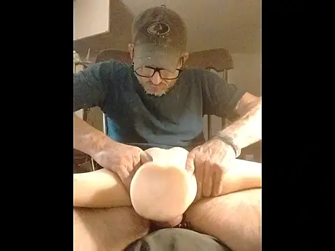 Snapshot of ROBERT0516 chatting on December 2025 08:00:02 AM ROBERT0516 online show from December 2025 08:00:02 AM