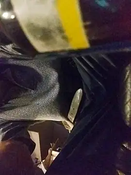 Snapshot of ROBERT0516 chatting on February 2026 10:57:02 PM ROBERT0516 online show from February 2026 10:57:02 PM