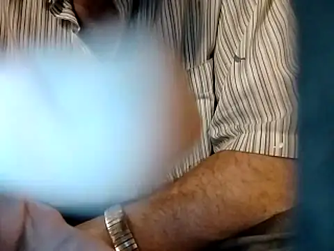 Snapshot of ROBERT0516 chatting on March 2026 03:43:01 AM ROBERT0516 online show from March 2026 03:43:01 AM