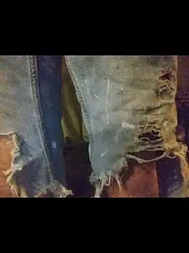 Snapshot of ROBERT0516 chatting on April 2026 10:27:02 AM ROBERT0516 online show from April 2026 10:27:02 AM