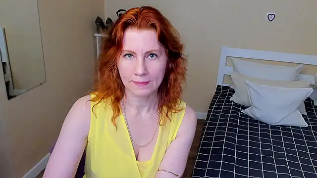 FoxySophia online show from November 2025 04:45:02 AM