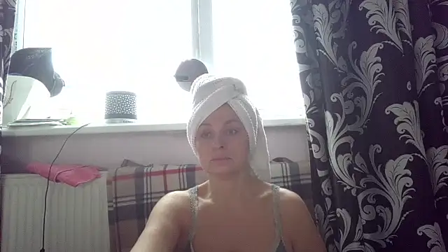 LindaStarS online show from February 2026 06:22:01 AM