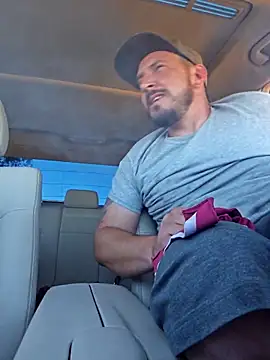 UncutHammer69 online show from October 2025 04:25:02 PM