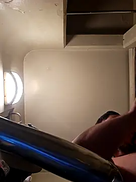 UncutHammer69 online show from November 2025 08:14:01 AM