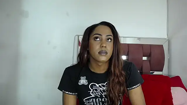 Snapshot of LoraineBigCockTs chatting on September 2025 08:14:01 PM LoraineBigCockTs online show from September 2025 08:14:01 PM