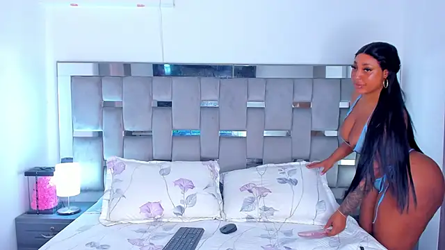 Snapshot of Cammiila chatting on January 2026 04:54:02 PM Cammiila online show from January 2026 04:54:02 PM