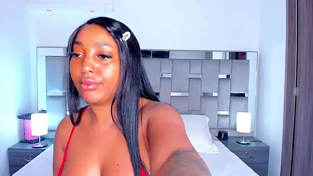 Snapshot of Cammiila chatting on February 2026 04:04:02 PM Cammiila online show from February 2026 04:04:02 PM