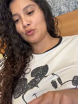 kinky milaxh online show from July 2026 11:33:01 PM