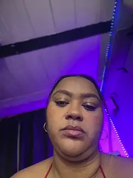 yanza2002 online show from February 2026 11:36:01 PM