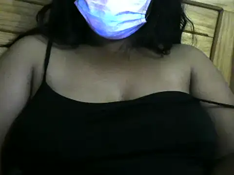 Snapshot of Artinah22 chatting on December 2024 08:01:02 PM Artinah22 online show from December 2024 08:01:02 PM