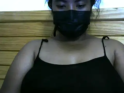 Snapshot of Artinah22 chatting on January 2025 07:21:01 PM Artinah22 online show from January 2025 07:21:01 PM