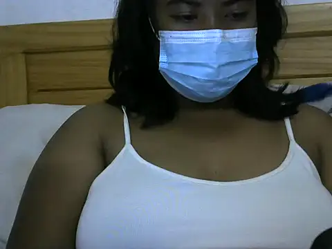 Snapshot of Artinah22 chatting on October 2025 05:52:01 PM Artinah22 online show from October 2025 05:52:01 PM