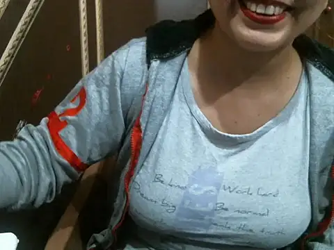 UrsMansi online show from November 2025 07:02:02 PM