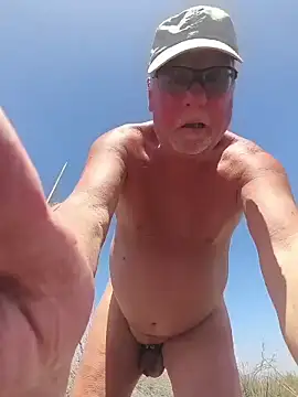 gerri2000 online show from April 2026 01:36:02 PM