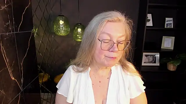 NataliMellow online show from February 2026 01:09:01 PM