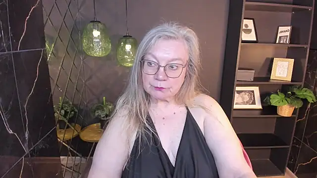 NataliMellow online show from May 2026 01:28:01 PM