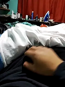 gusaven online show from November 2025 09:58:01 PM