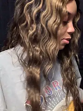 Rakiyahcharms online show from February 2026 04:00:02 AM