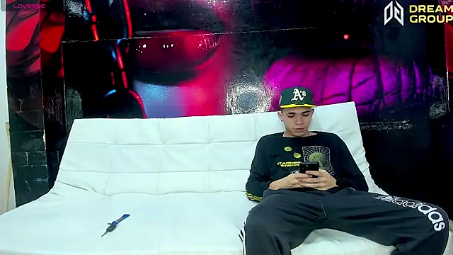 AmazingPartys online show from April 2026 07:41:01 PM