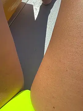 Snapshot of Wet-Pussycat chatting on September 2025 12:29:01 PM Wet-Pussycat online show from September 2025 12:29:01 PM