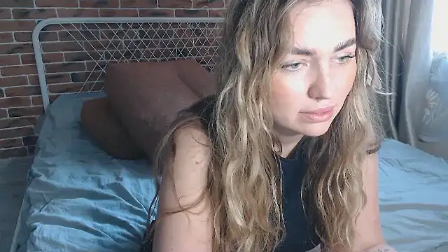 Snapshot of xxkristinaxx chatting on February 2025 10:59:01 AM xxkristinaxx online show from February 2025 10:59:01 AM