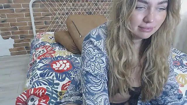 Snapshot of xxkristinaxx chatting on February 2025 10:48:01 AM xxkristinaxx online show from February 2025 10:48:01 AM
