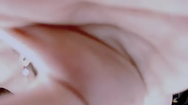 Eleonores online show from November 2025 05:21:02 AM