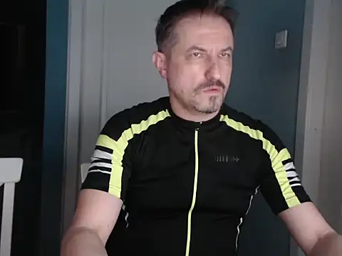 Snapshot of MisterFaithRO chatting on April 2026 01:45:01 AM MisterFaithRO online show from April 2026 01:45:01 AM