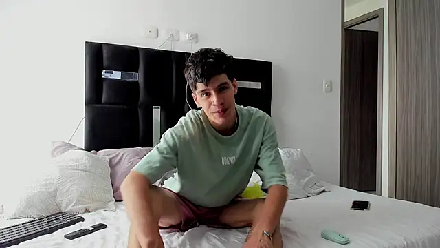 Dimitrixxx   online show from January 2025 02:25:01 PM