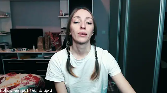 Natalimeowks online show from December 2024 09:48:02 AM