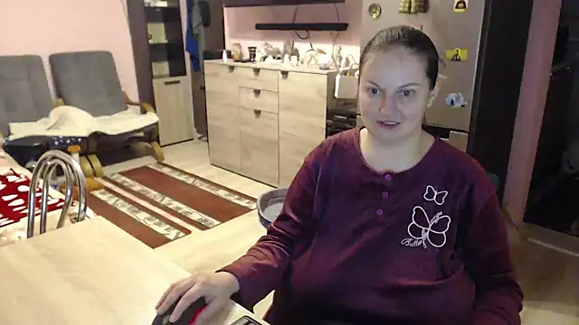 BustyLadyAlma online show from January 2025 05:34:01 AM