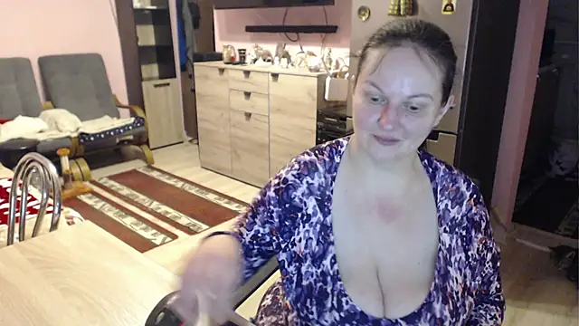 BustyLadyAlma online show from March 2025 05:20:01 AM