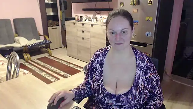 BustyLadyAlma online show from March 2025 05:35:01 AM