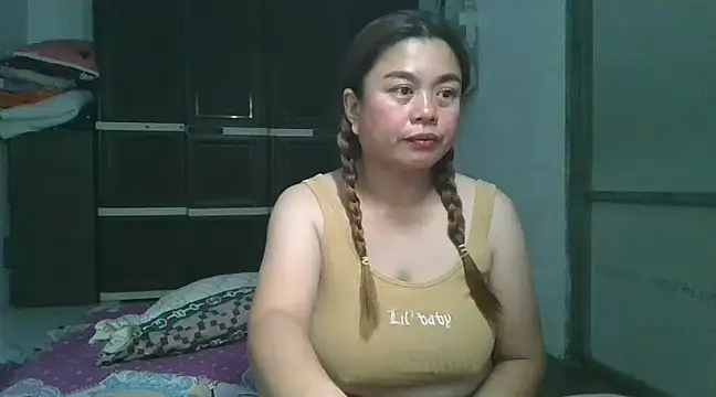 Snapshot of Kariebabe chatting on February 2025 10:16:01 AM Kariebabe online show from February 2025 10:16:01 AM