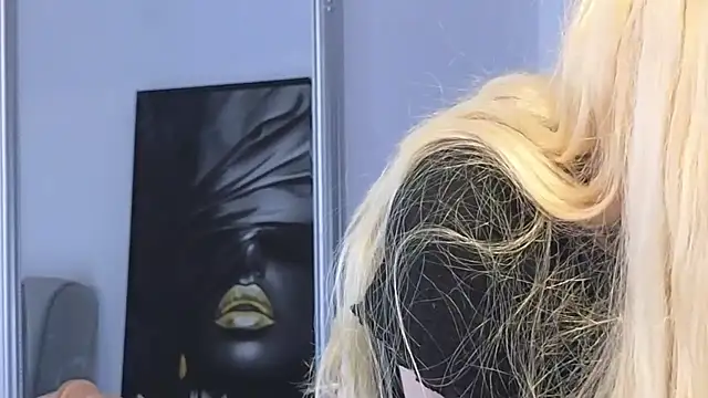 JuliaJuliette online show from November 2025 01:32:01 PM