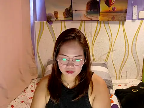 BURBERRY69 online show from February 2026 01:59:02 AM