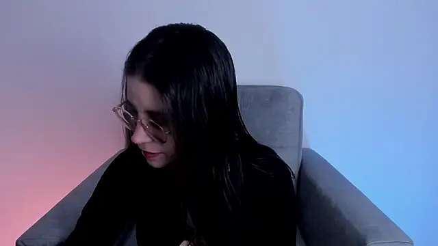 HazelKush online show from December 2025 09:21:01 PM