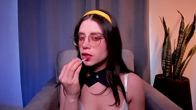 HazelKush online show from January 2026 09:52:02 PM